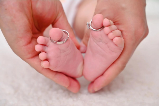 长兴宝宝吃奶呕吐 长兴宝宝吃奶呕吐